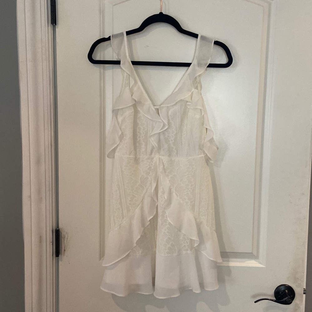 Lush Size Small white delicate lace ruffle dress